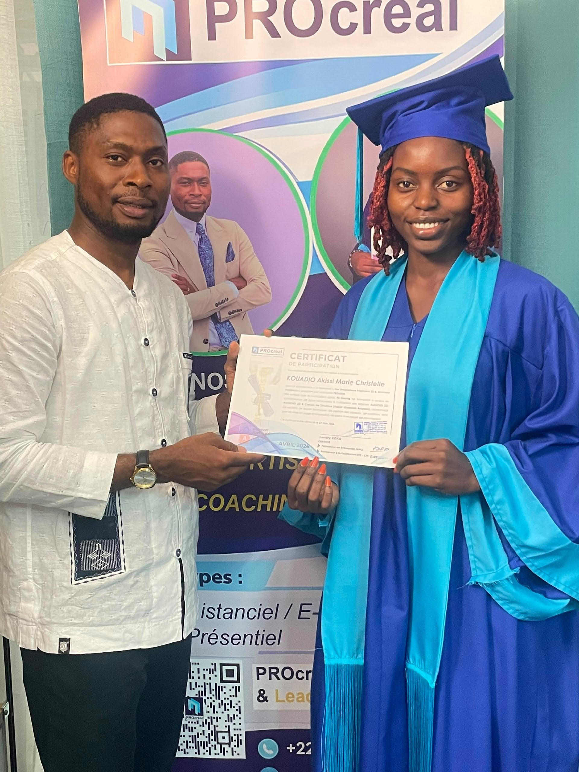 Remise de certificat à KOUADIO Akissi Marie Christelle