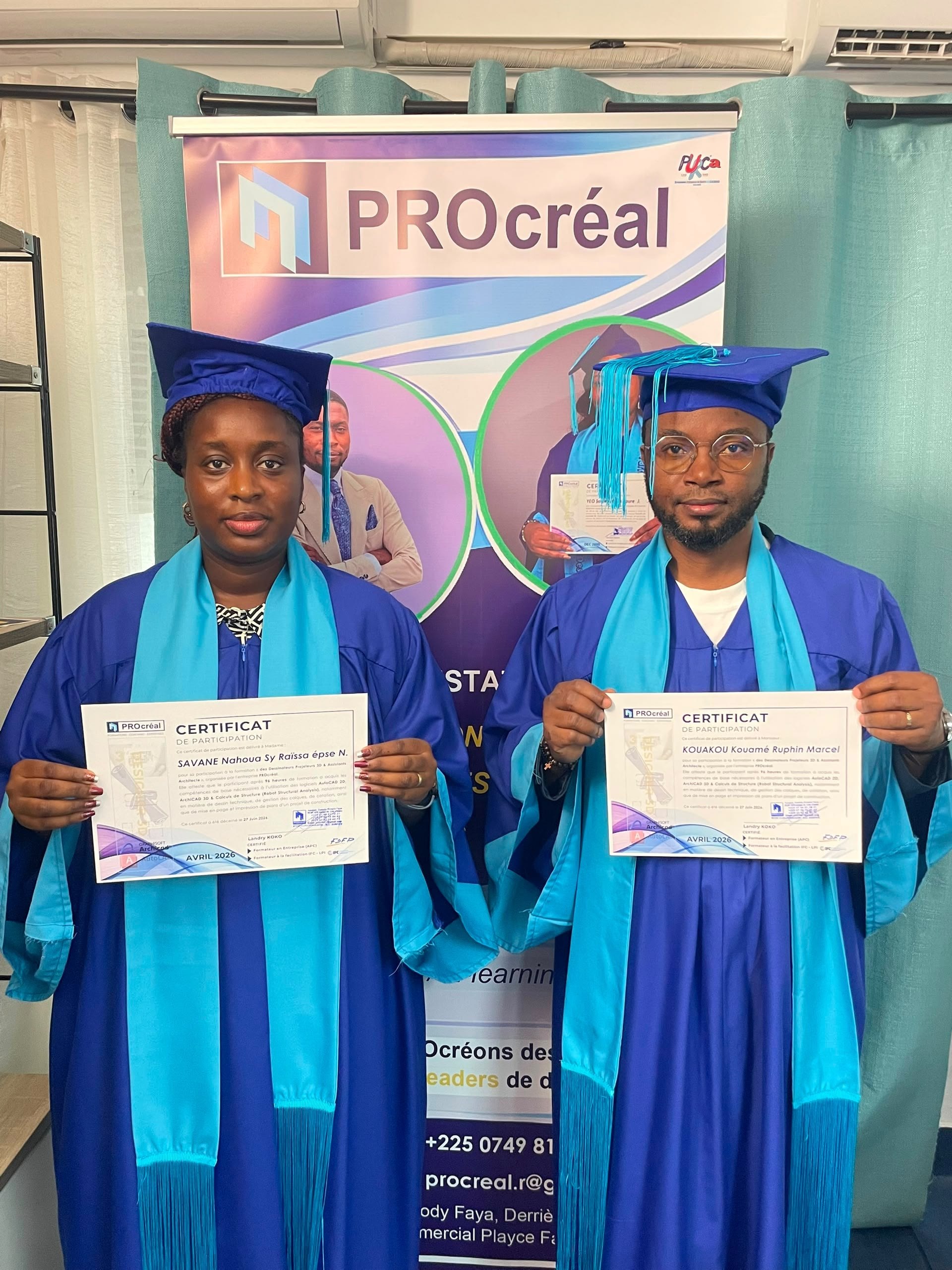 Remise de certificats à SAVANE Nahoua et KOUAKOU Kouamé Ruphin